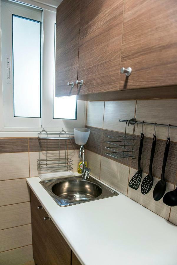 Athenshub - Across Metro Station Apartment Exterior foto